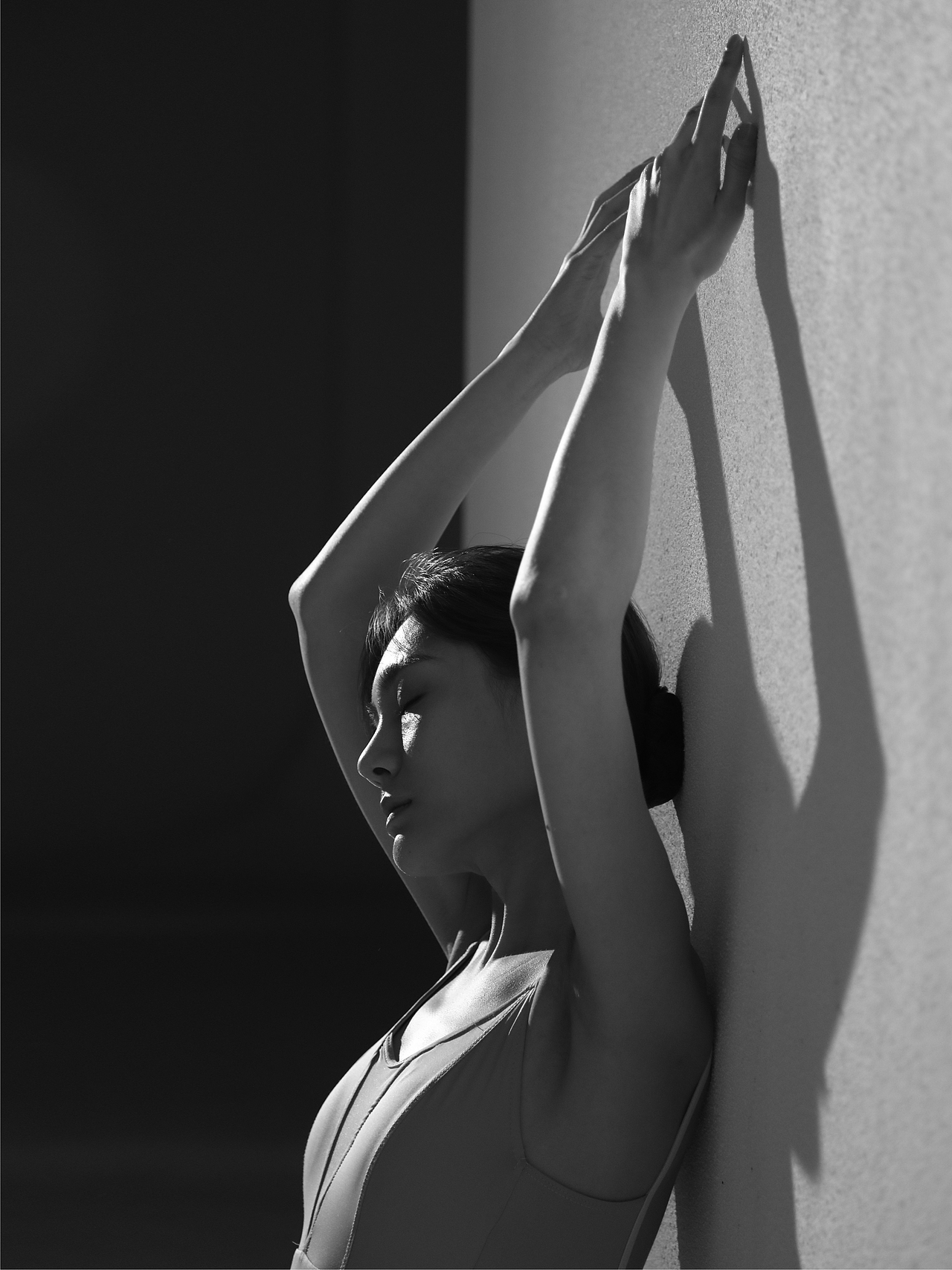 黑白纯粹少女艺术写真照,经典高级到骨子里