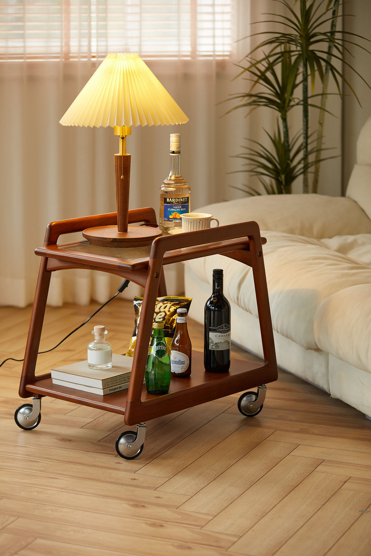 #WOW 中古黄杨木双层小推车，可移动收纳家具拍摄（图ZMzMzNDc5Nzk2） - 产品摄影 - 站酷设计师摄影师eamon原创素材 - 站酷ZCOOL