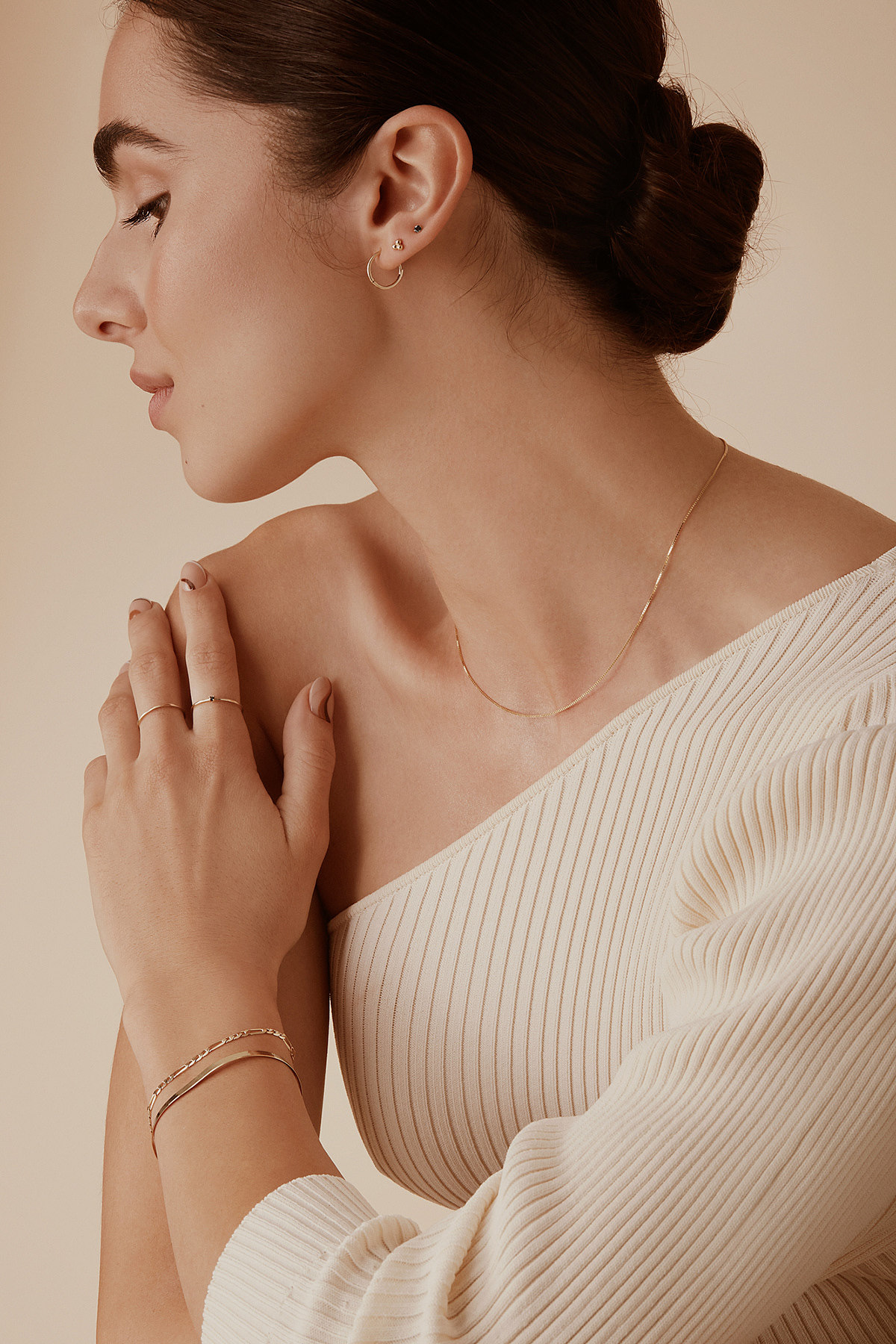 饰品模特图摄影，珠宝模特拍摄，ins风首饰模特摄影（图ZMzAyNzc3OTAw） - 产品摄影 - 站酷设计师深圳徕汀摄影原创素材 - 站酷ZCOOL