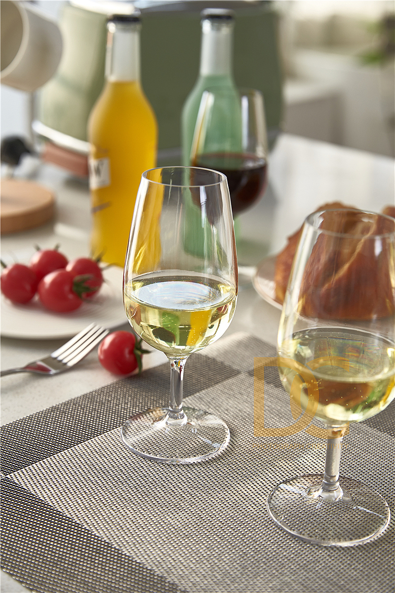 义乌红酒杯静物图拍照,产品视频录制剪辑服务