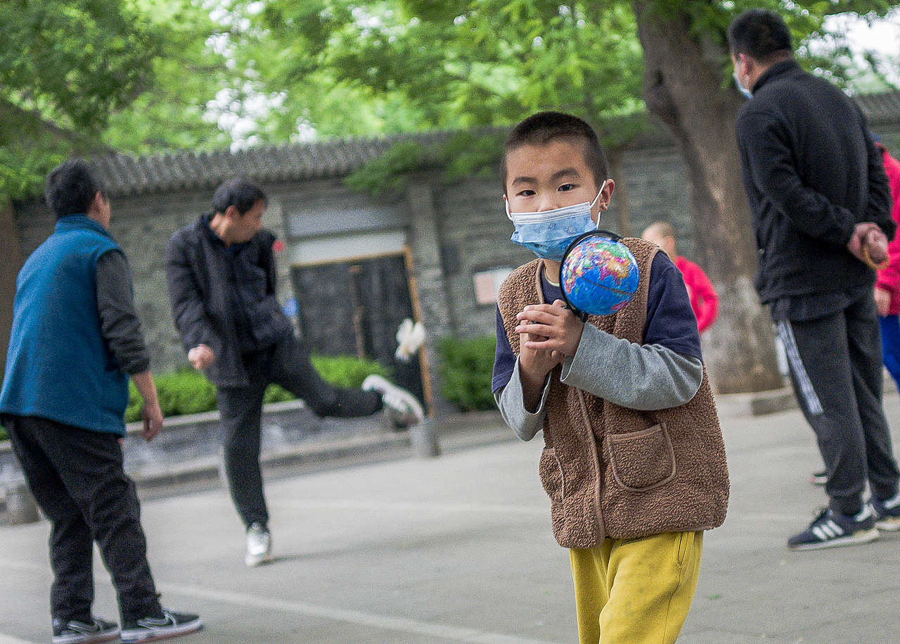 街头摄影 | 生活中有趣的瞬间（图ZMzAwNzAxMzI4） - 人文/纪实摄影 - 站酷设计师可能是罐头原创素材 - 站酷ZCOOL