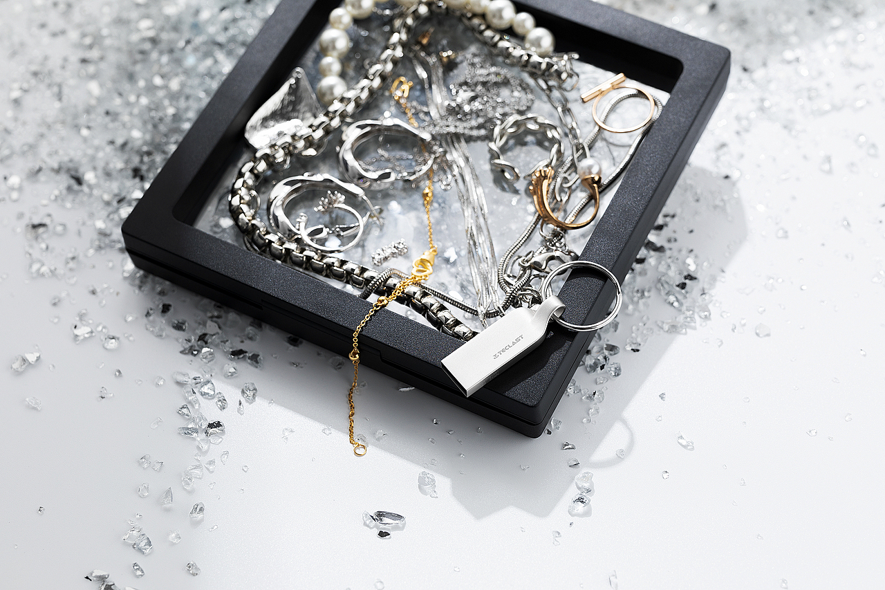 莫比乌斯环U盘设计