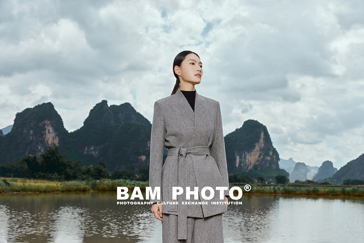 商业摄影｜解锁中式东方美，女装大片拍摄（图ZMzUzMjI1NjIw） - 时尚/艺术摄影 - 站酷设计师和光白马工作室原创素材 - 站酷ZCOOL