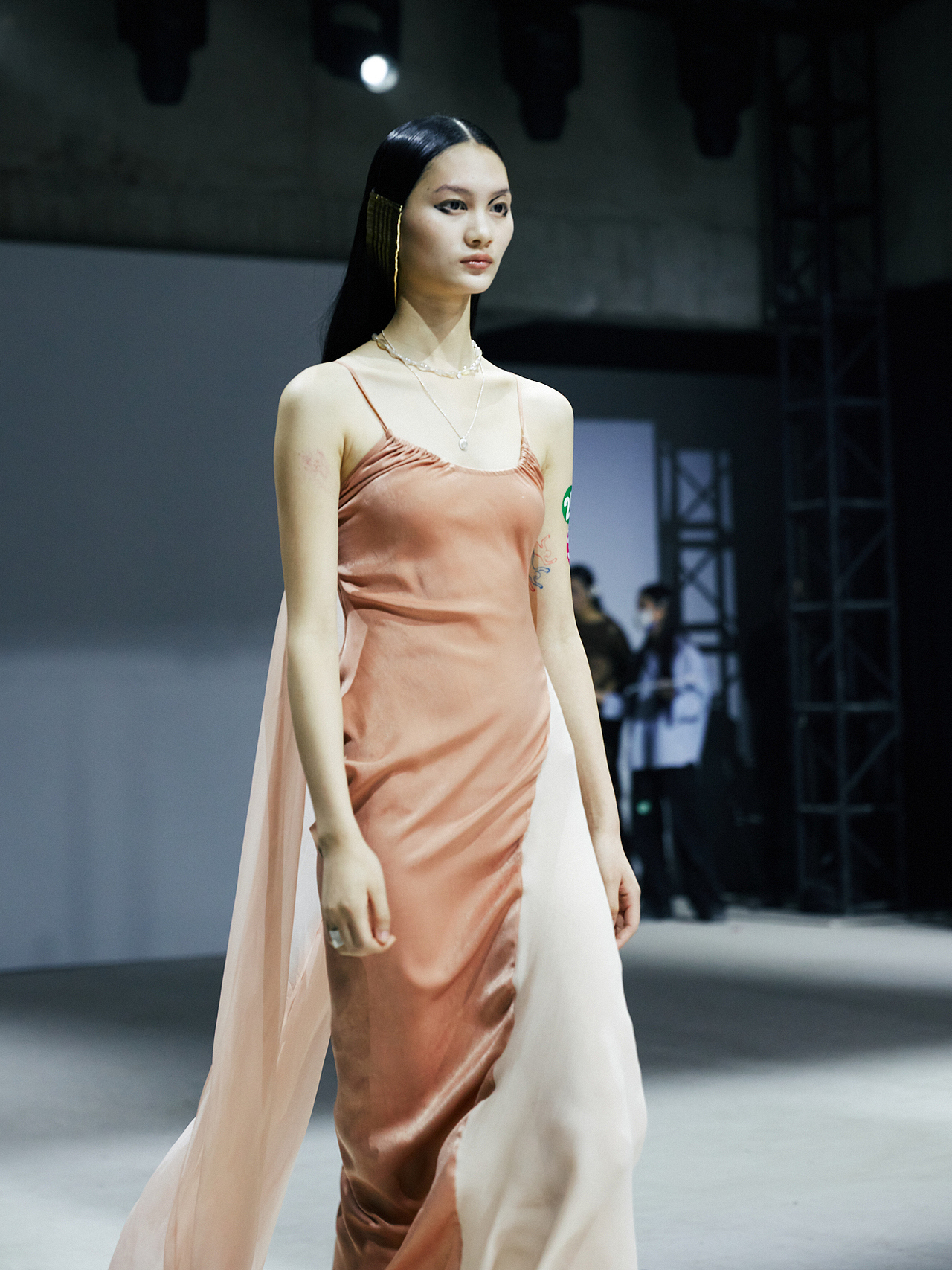 OUDE WAAG 2023ss fashionweek backstage时装周后台（图ZMzIwMDkzNTA4） - 时尚/艺术摄影 - 站酷设计师乐mmm原创素材 - 站酷ZCOOL
