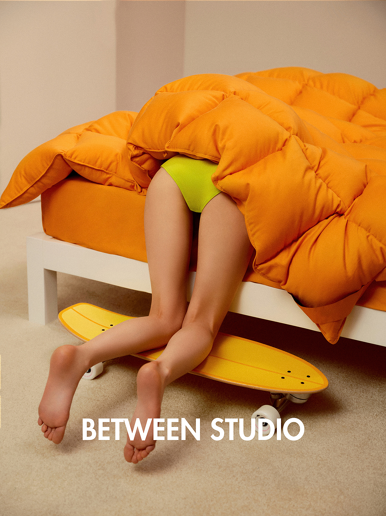 給BEVINK羽絨被拍的一組圖片（圖ZMzU1MjkxOTg0） - 人像攝影 - 站酷設(shè)計(jì)師知間BETWEEN原創(chuàng)素材 - 站酷ZCOOL