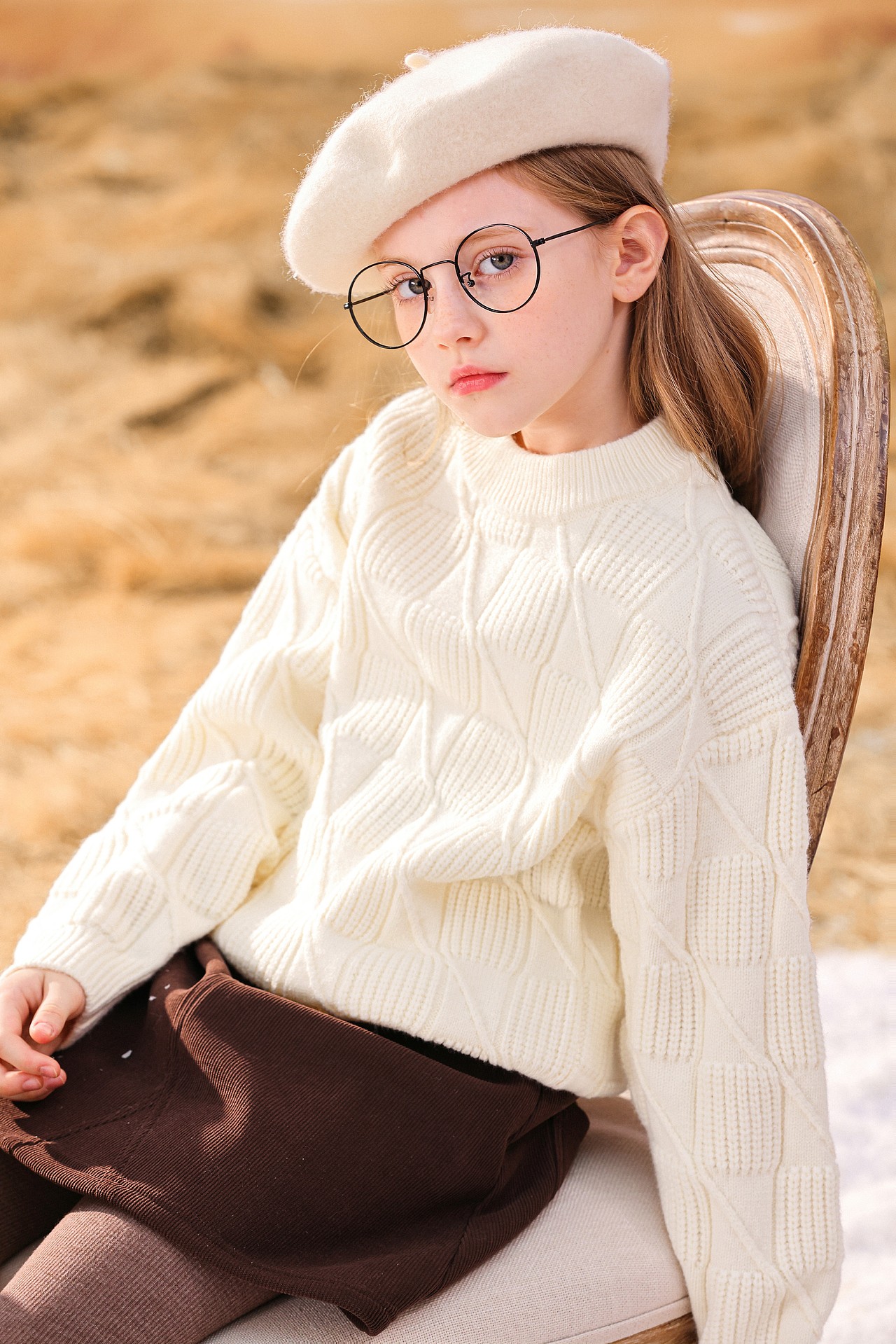 童装摄影 馋嘴狗冬季服饰拍摄 商业广告海报棚内摄影（图ZMzU2MzI4OTQw） - 产品摄影 - 站酷设计师乐趣视觉营销原创素材 - 站酷ZCOOL