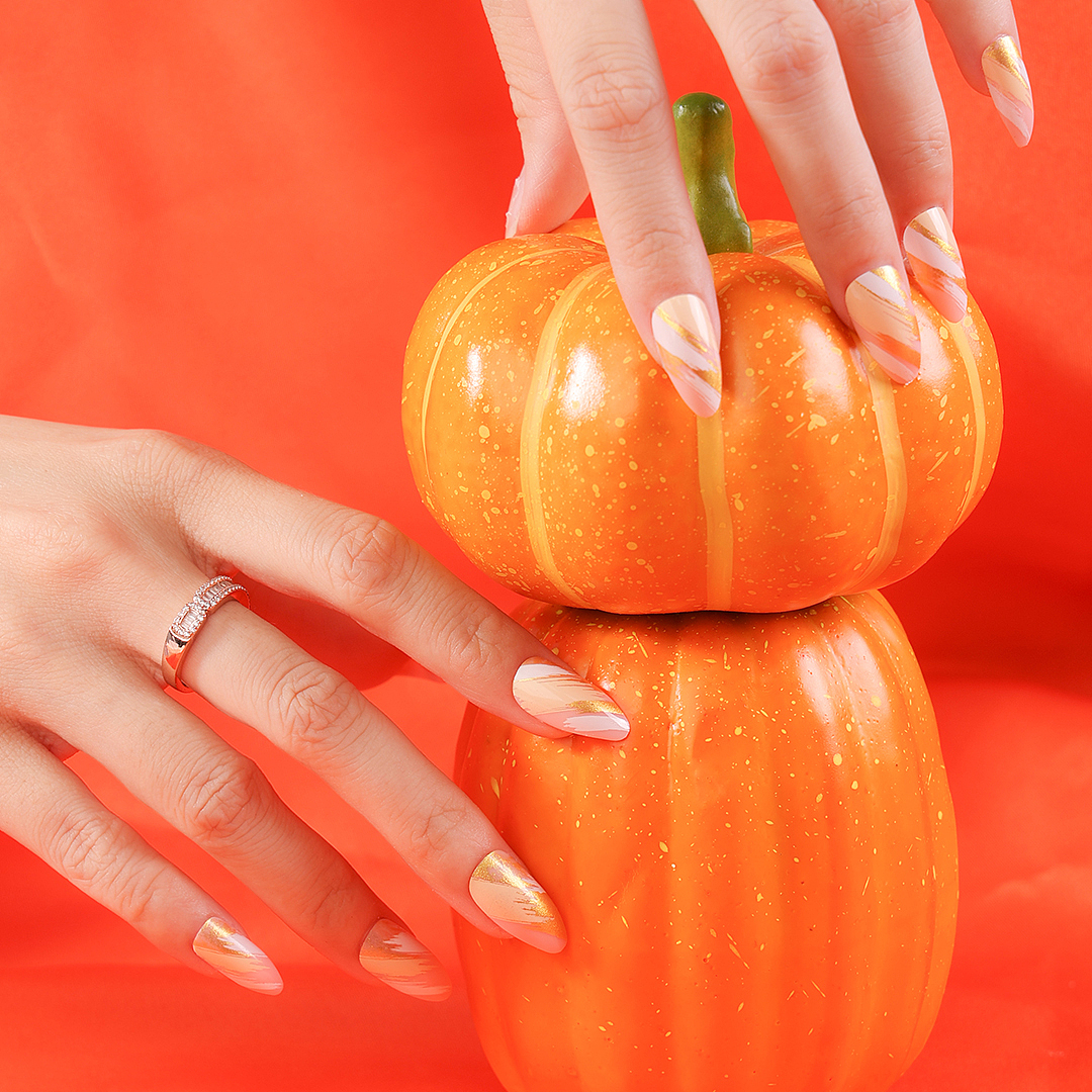 手部美甲甲片拍摄