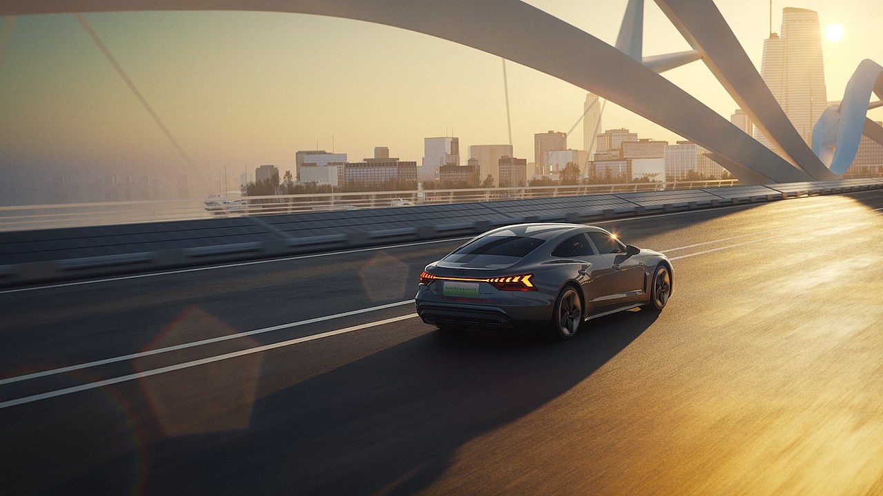 奥迪RS e-tron GT上市CG影片（图ZMzI5NzIwMjQ0） - 机械/交通 - 站酷设计师果合原创素材 - 站酷ZCOOL