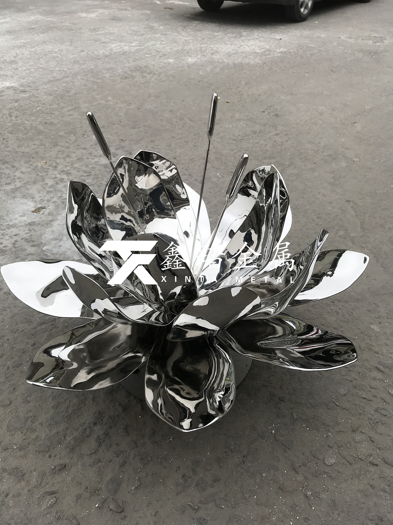 双层镜面不锈钢莲花雕塑凹凸艺术效果栩栩如生