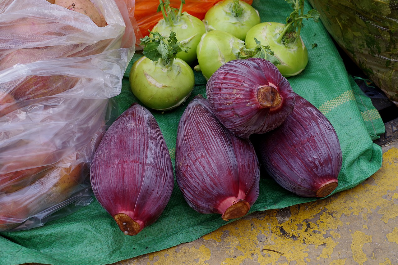 赶云南大集,看稀奇,食爆浆肥肠
