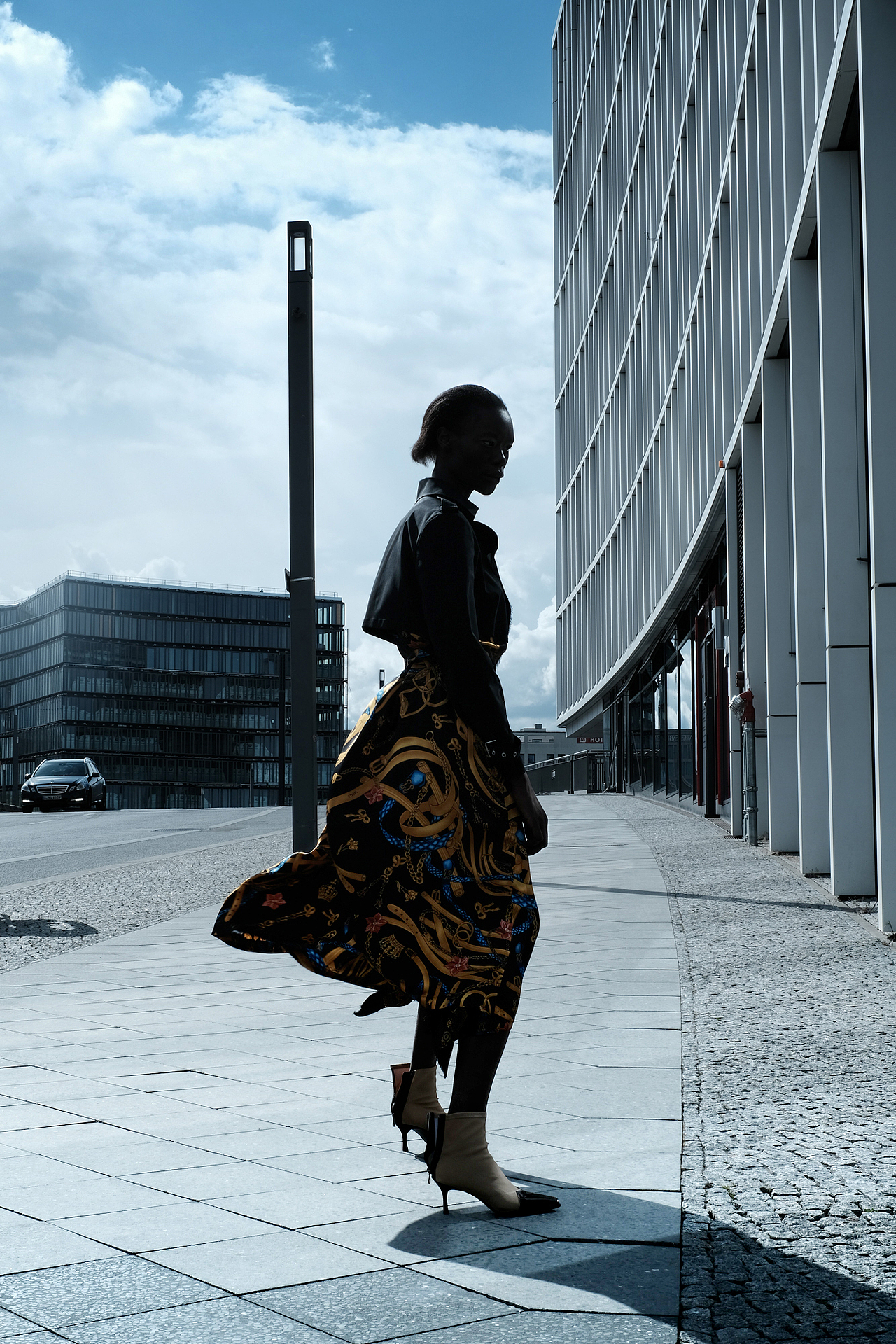 柏林苍穹下 星纳出品（图ZMzI0MzIwMjE2） - 时尚/艺术摄影 - 站酷设计师星纳NIRVINA原创素材 - 站酷ZCOOL