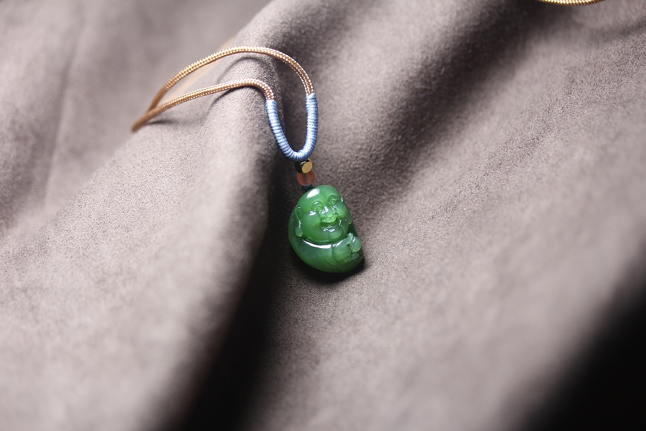 九张23.6.15马料黑色巧雕年年有余