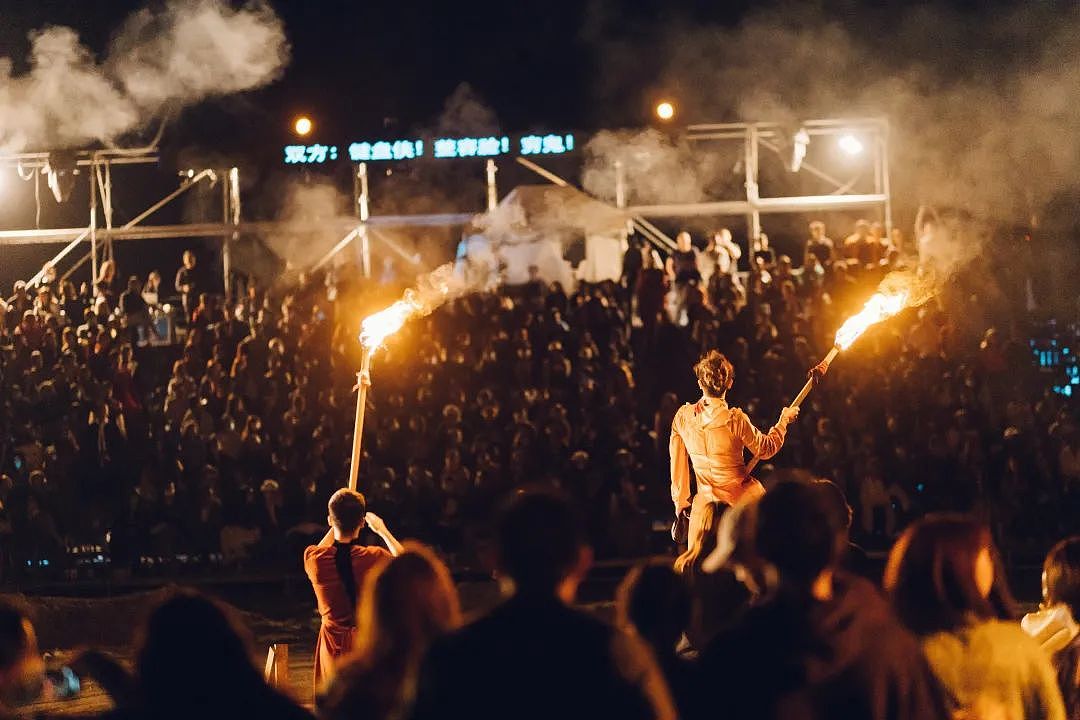 阿那亚戏剧节《海边的罗密欧与朱丽叶》520情书版海报