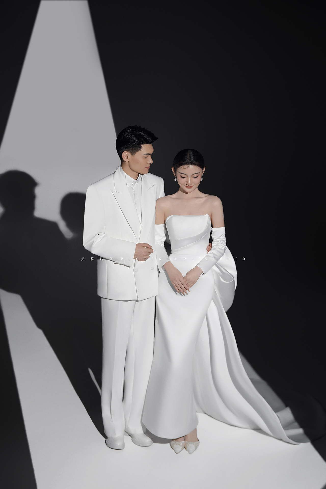 致爱光影（图ZMzcwNTEwNDI0） - 人像摄影 - 站酷设计师麦格映画原创素材 - 站酷ZCOOL