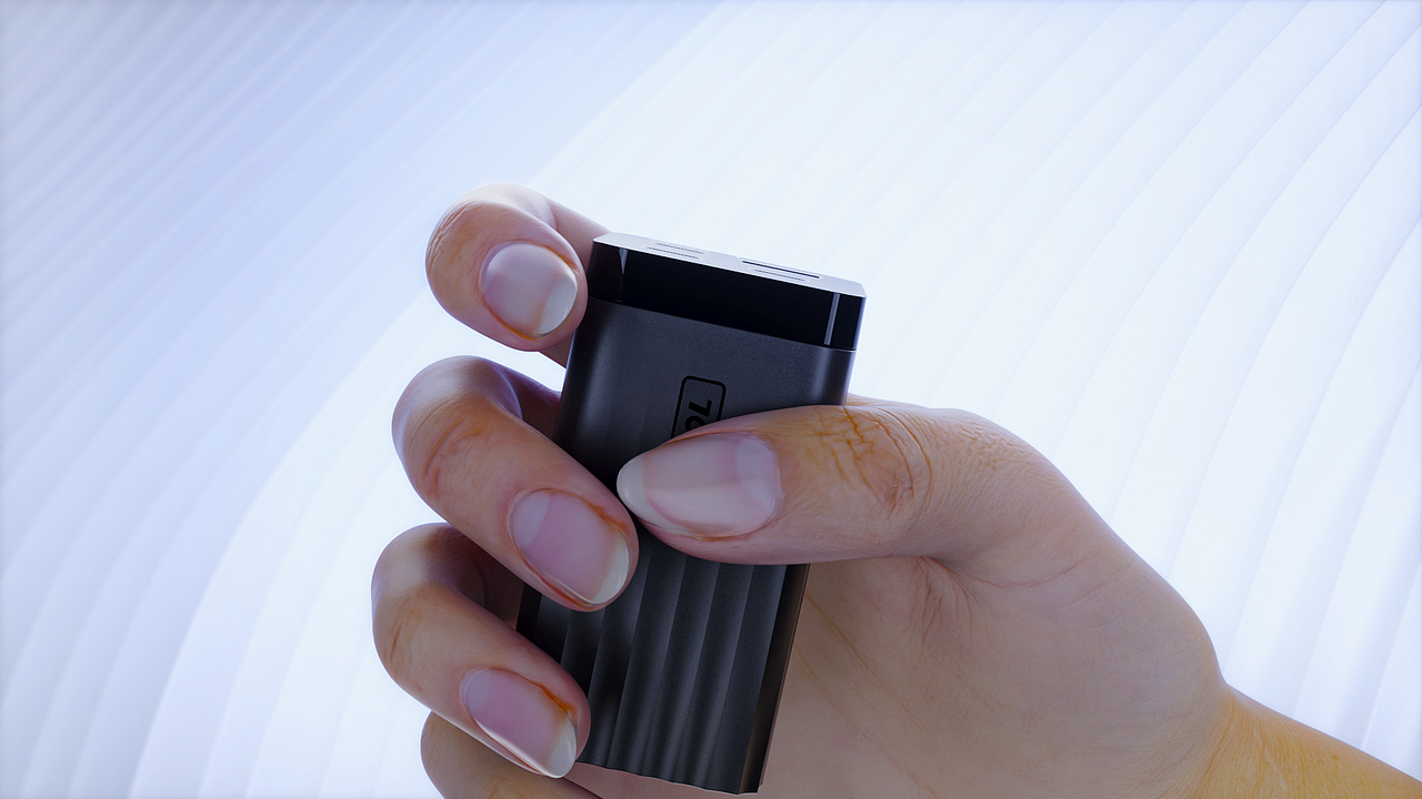 一个四口充电器!!!!!!!