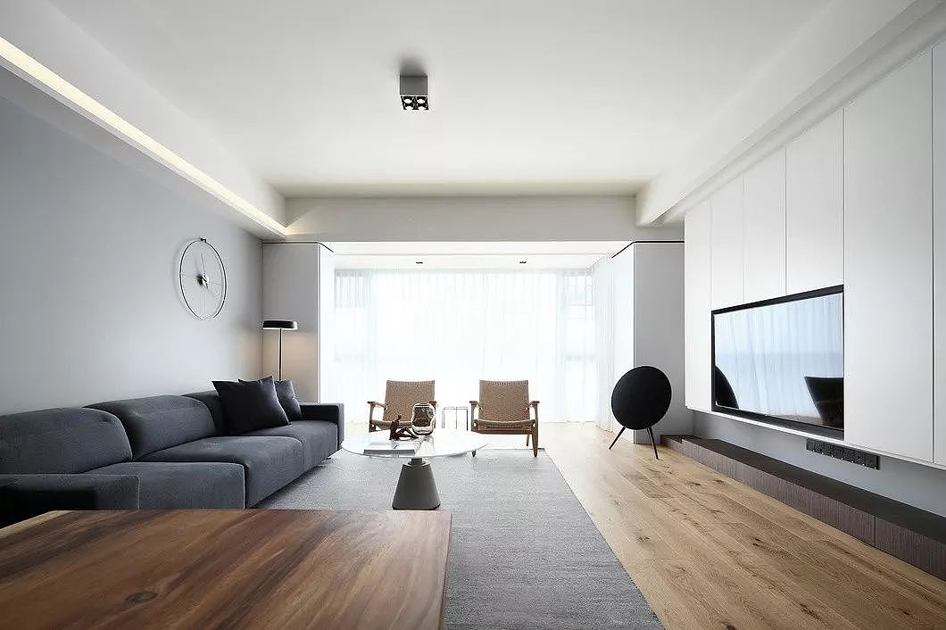 1个人住180㎡,极简一个人的高配!