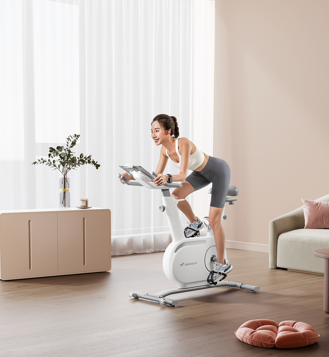 日本众筹广告MERACH麦瑞克品牌健身动感单车产品图片