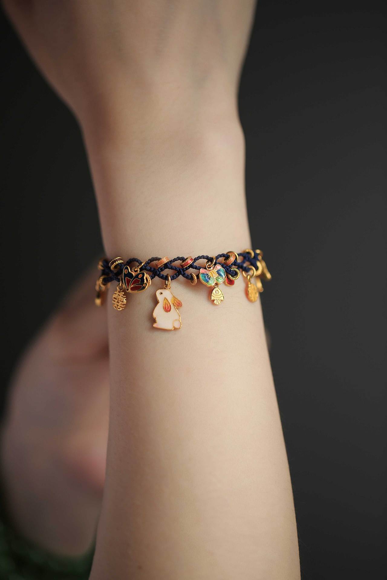 专属你的浪漫童话王国(足金手工链)