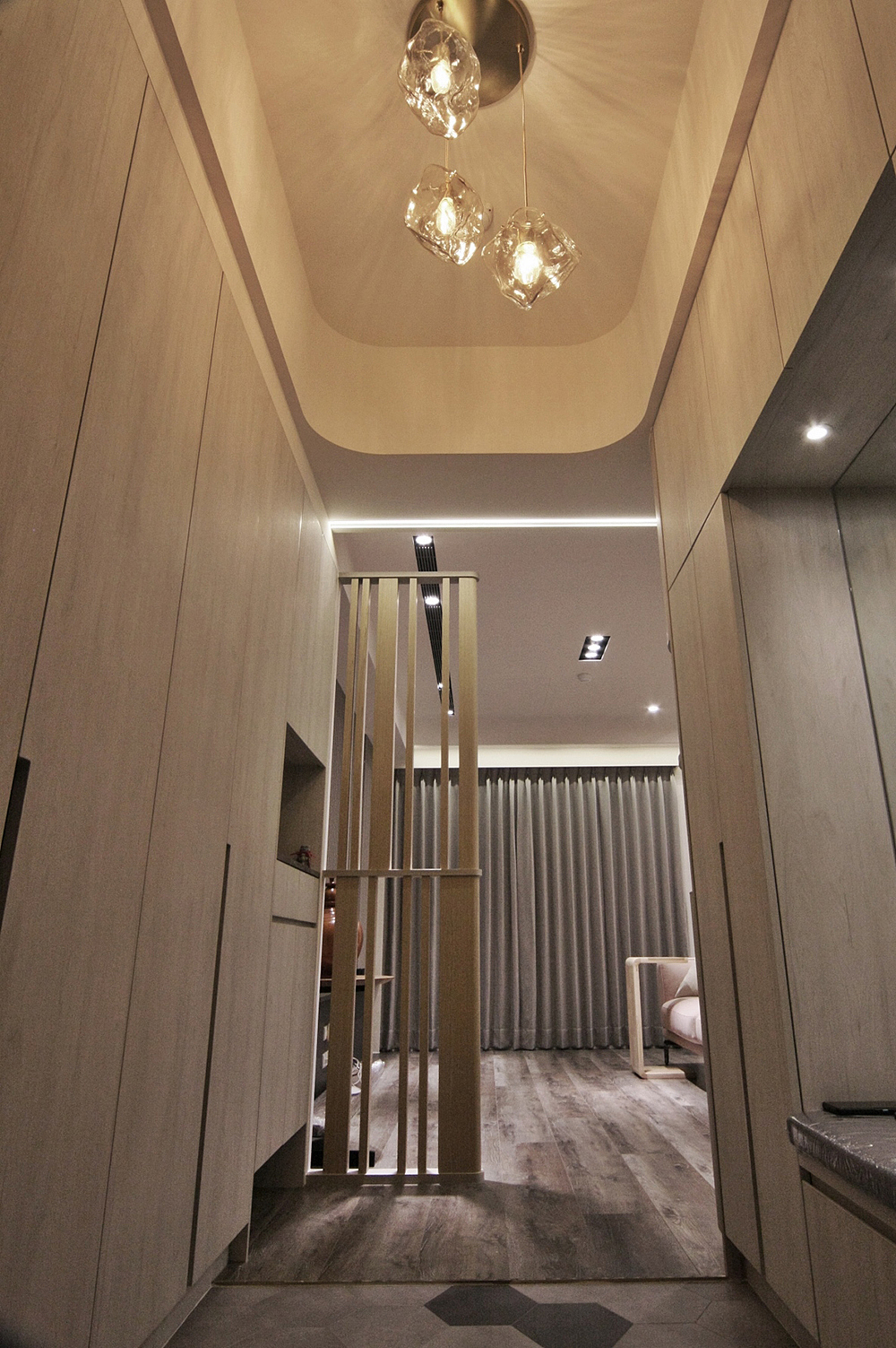 家装设计案例鉴赏——现代光氛温馨宅