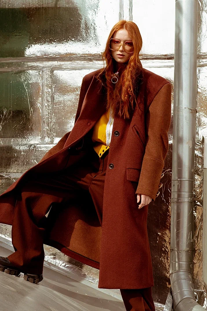 高级感女模 外国模特 女装模特 红发模特 清冷感成熟（图ZMzY3NDc4NjYw） - 人像摄影 - 站酷设计师星辰模特经纪原创素材 - 站酷ZCOOL