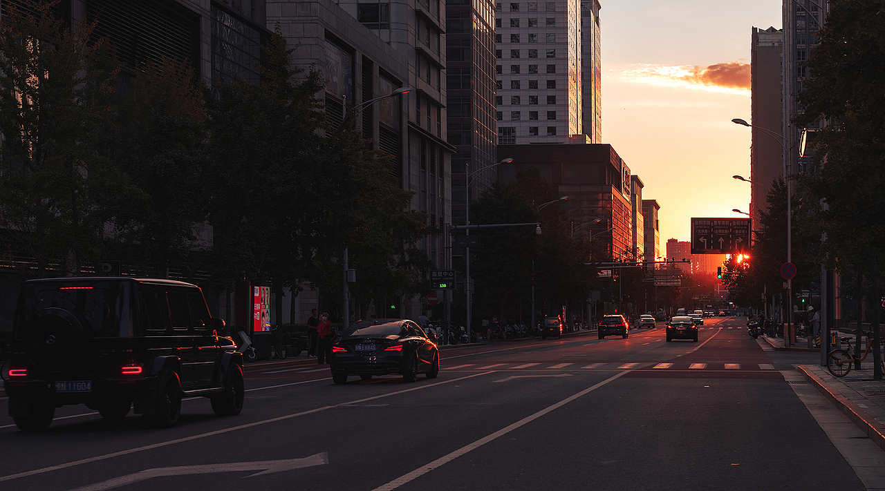 夕阳下的北京国贸