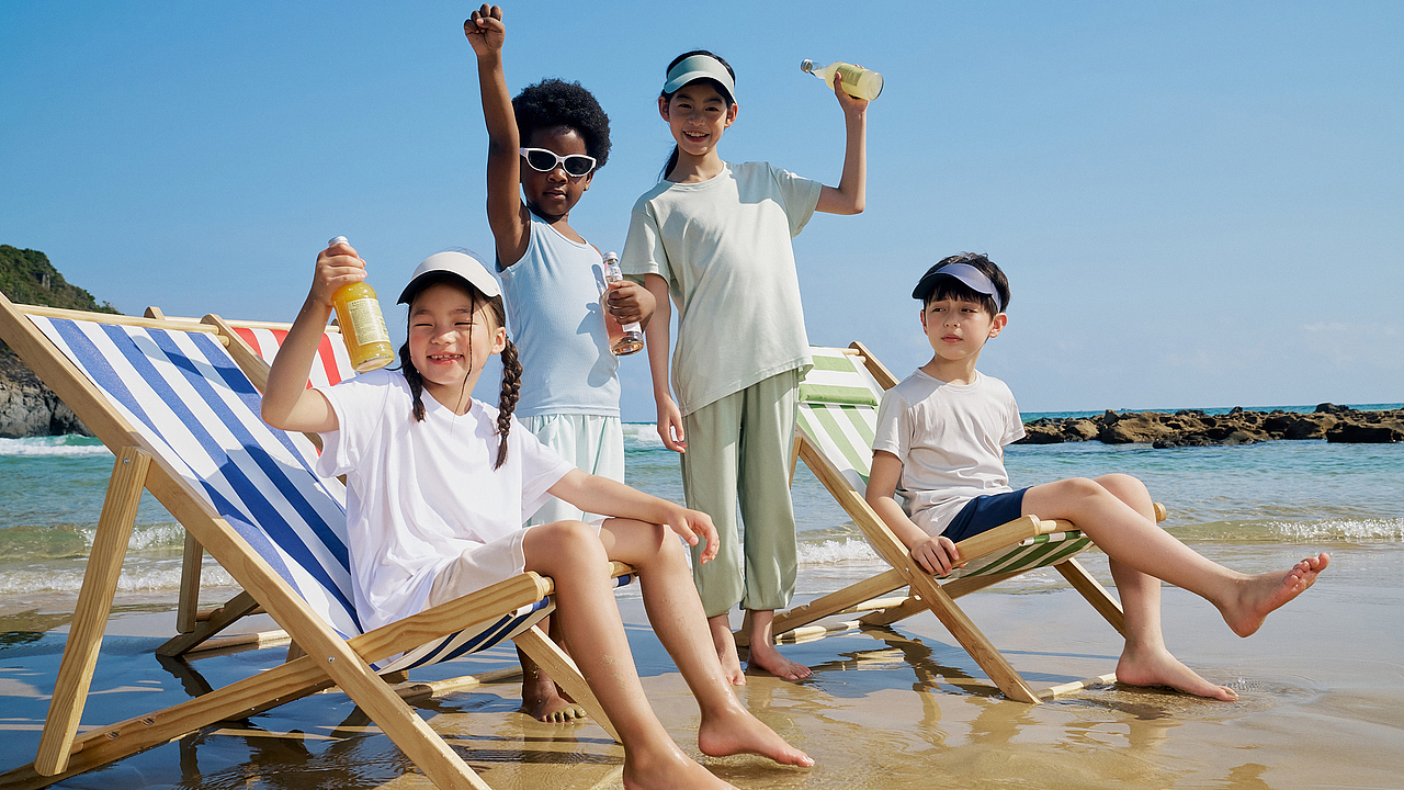 holakids x miiow 2023 S/S（图ZMzM3MDk1NjIw） - 人像摄影 - 站酷设计师holakids原创素材 - 站酷ZCOOL