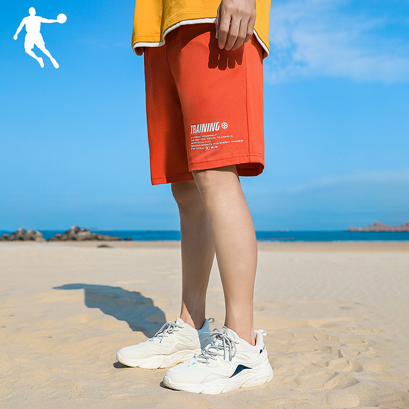 【详情】【修图】一组休闲运动短裤外景和详情（图ZMzAxMzg1NTg0） - 电商 - 站酷设计师MISSCHENDESIGN原创素材 - 站酷ZCOOL