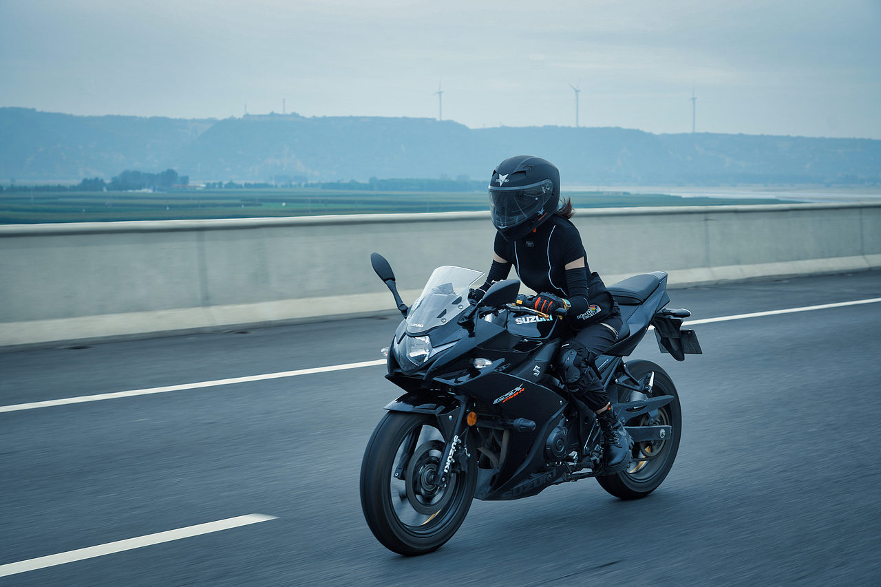 摄影⎜机车跑山