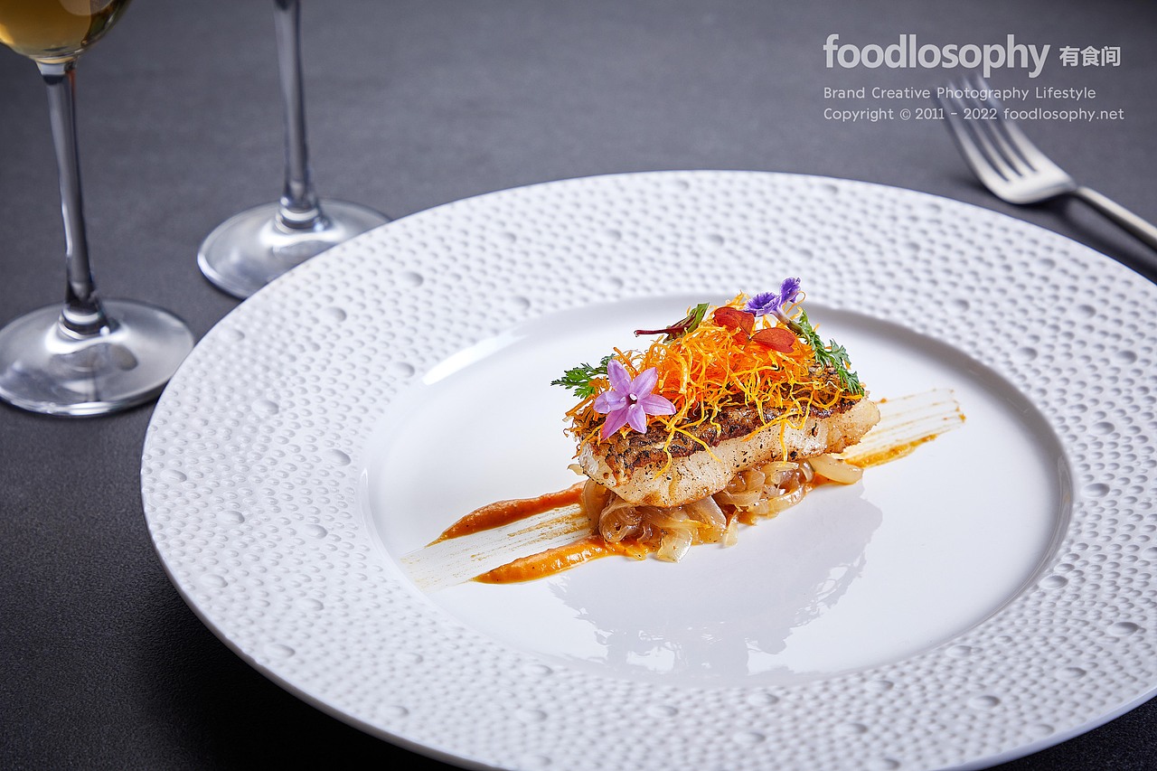 嘉格纳 × 有食间｜奢华暗调风格的高端厨电与西餐料理