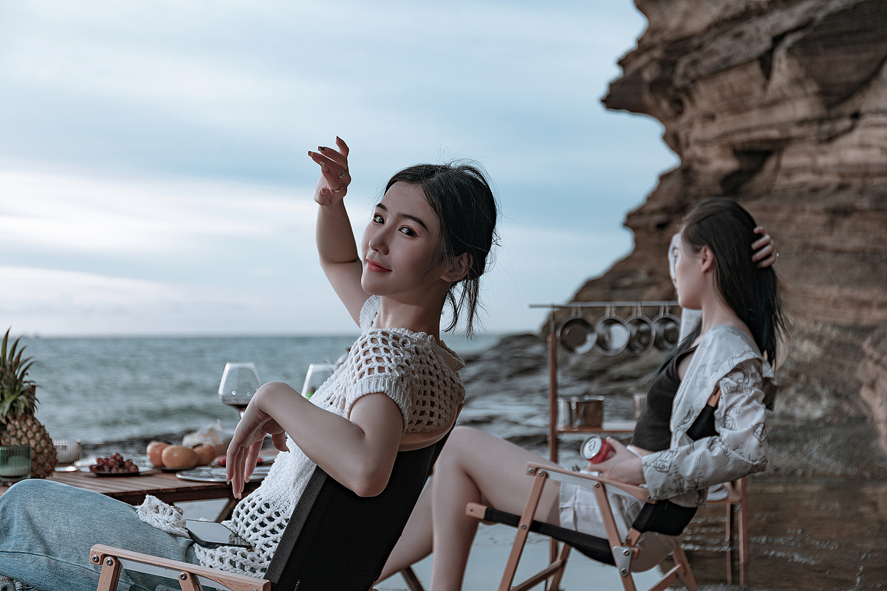 涠洲岛旅拍石螺口闺蜜