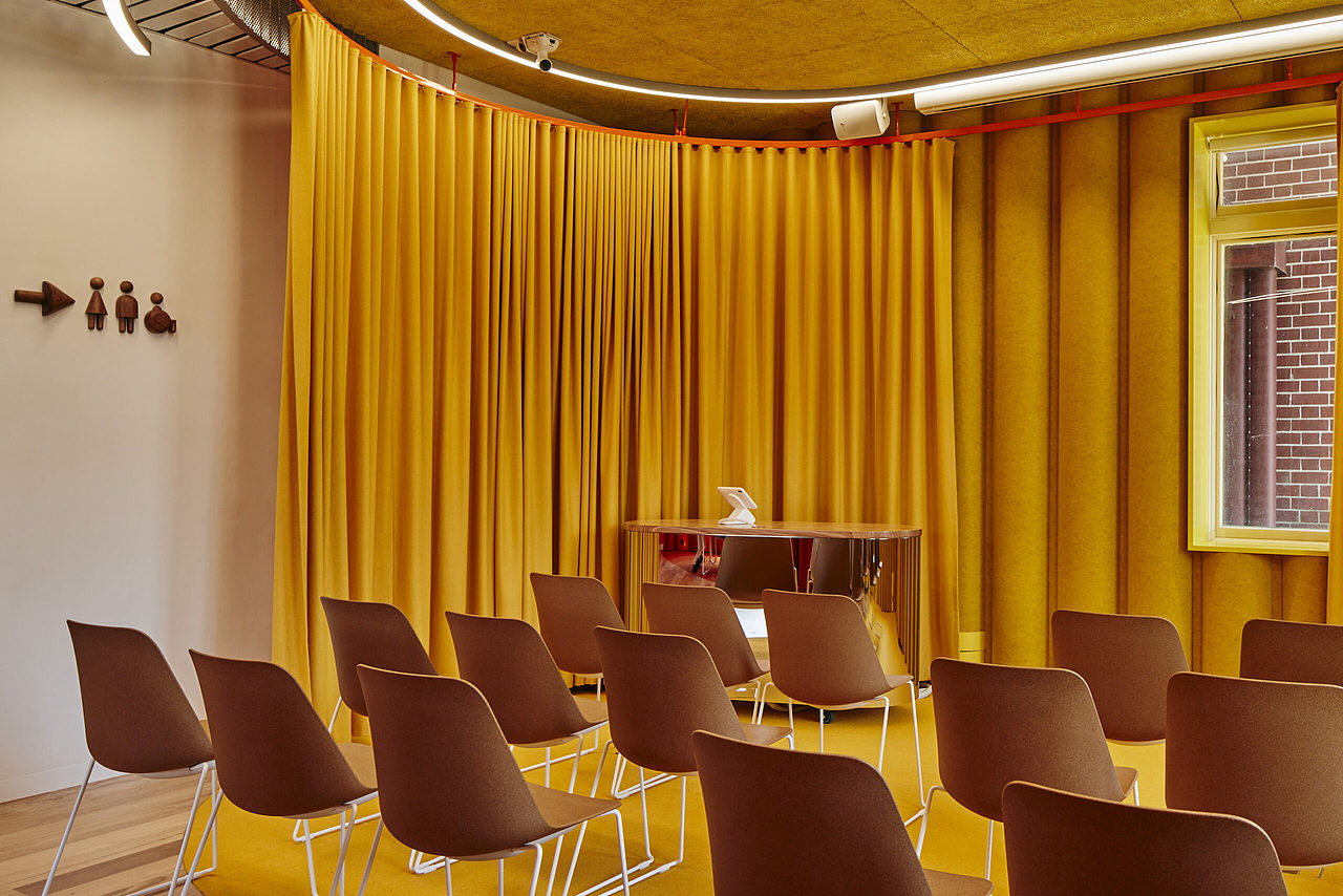 戴瑞宾跨文化中心-导视设计