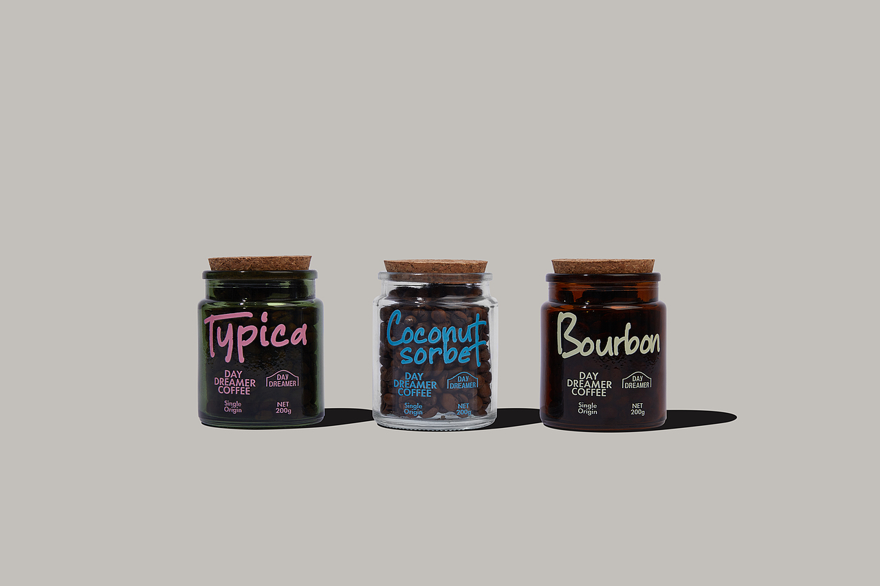 「DAYDREAMER」白日梦想家咖啡品牌全案设计