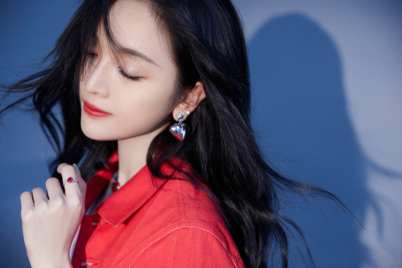 时尚穿搭《吴宣仪》一期