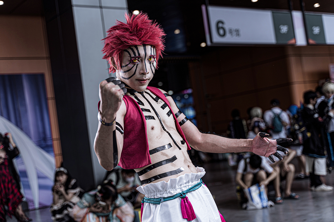 202207萤火虫漫展返图 鬼灭之刃 上弦之叁·猗窝座（图ZMzEwMTIyOTYw） - 人像摄影 - 站酷设计师大夫Photography原创素材 - 站酷ZCOOL