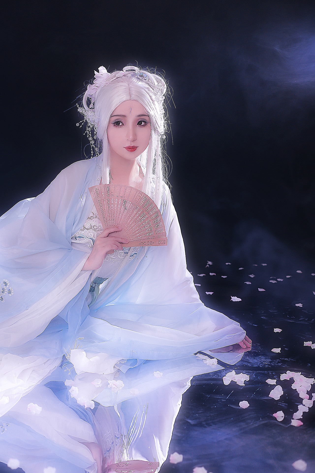 遥想山中人 待人人待月