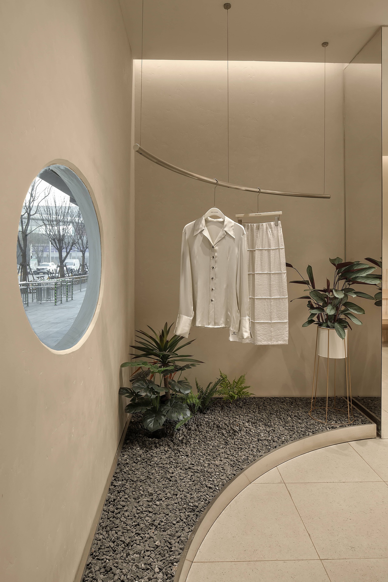 XIXI SPRING|MOOTHAN. DESIGN