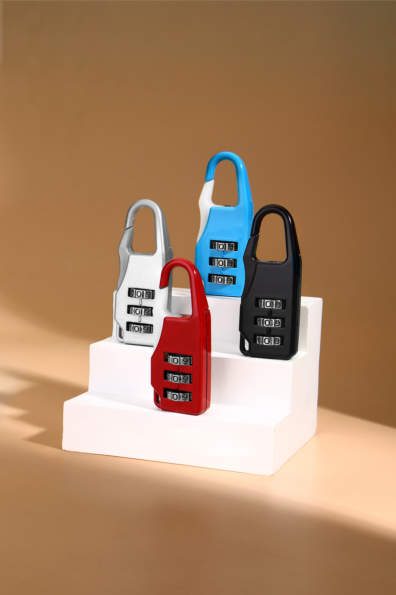 密码拉链锁（图ZMzU2MjY2Nzcy） - 产品摄影 - 站酷设计师赐福法环原创素材 - 站酷ZCOOL