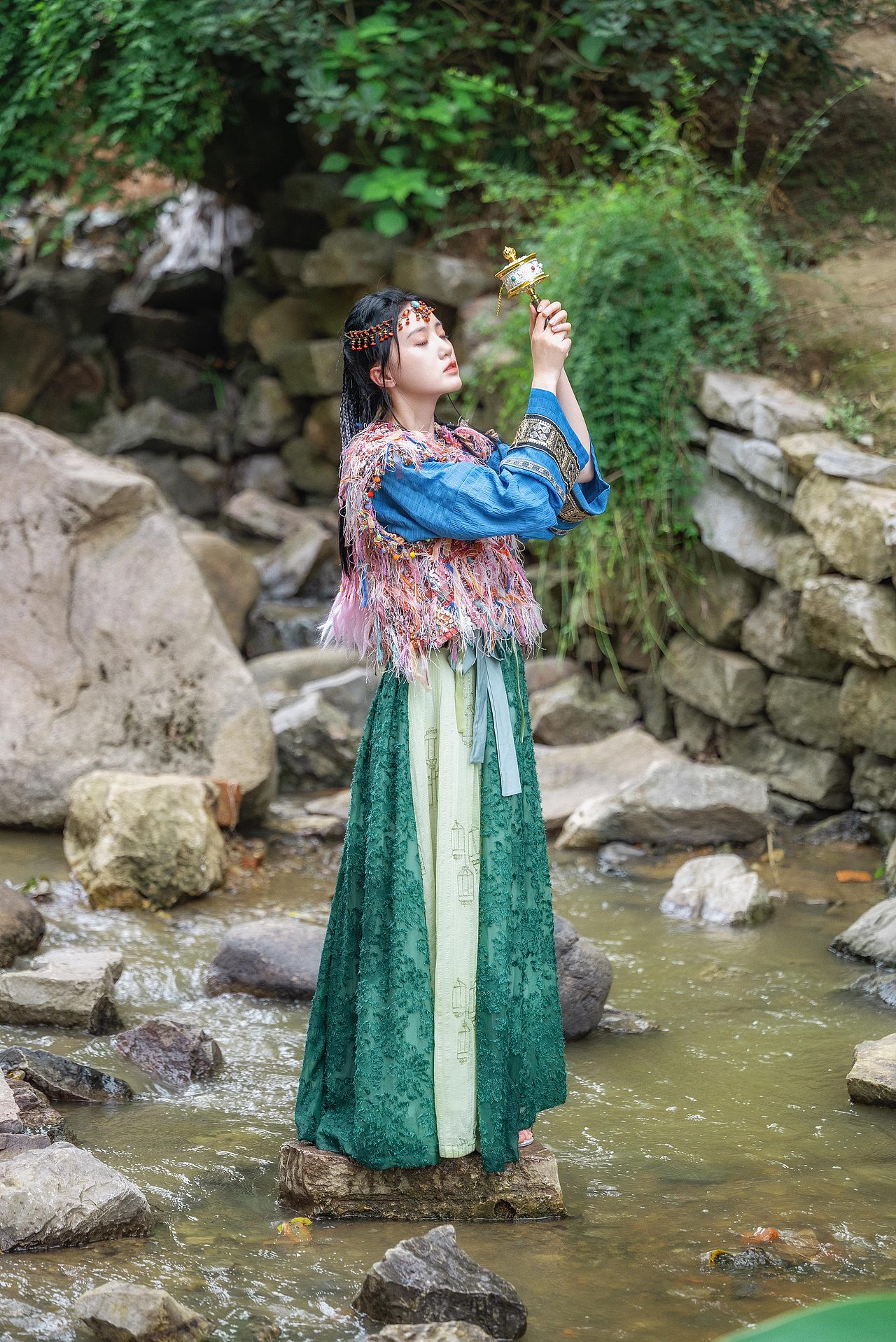 最炫民族风（图ZMzE1Mjc0NDI0） - 人像摄影 - 站酷设计师糊涂仙人LEO原创素材 - 站酷ZCOOL