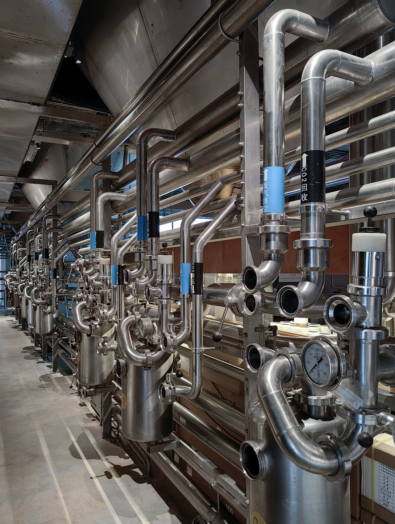 金威啤酒厂现场，原啤酒生产设备