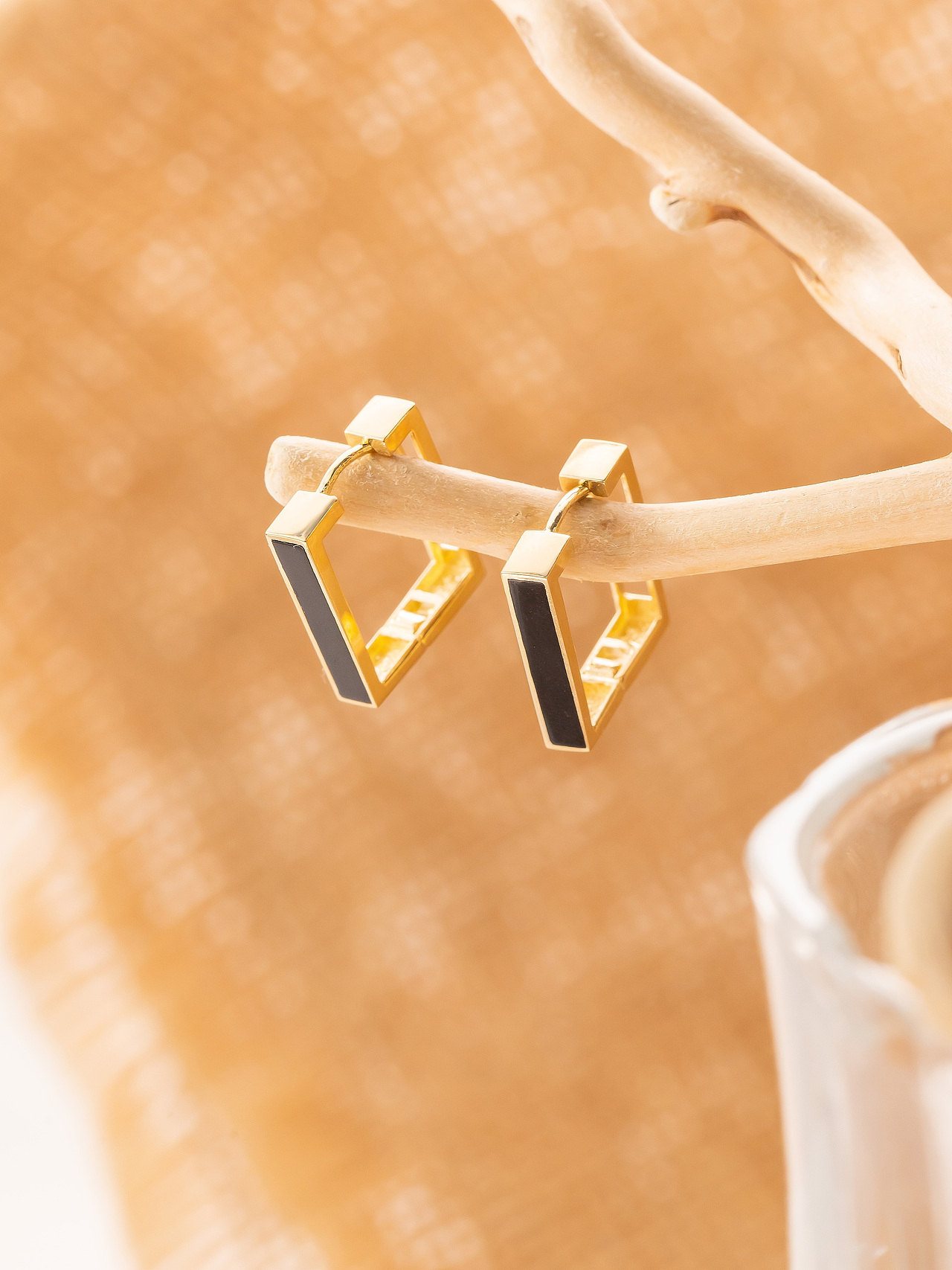 珠宝饰品简单置景拍摄（图ZMzIyMTMzMDA0） - 产品摄影 - 站酷设计师摄影师林夕子原创素材 - 站酷ZCOOL