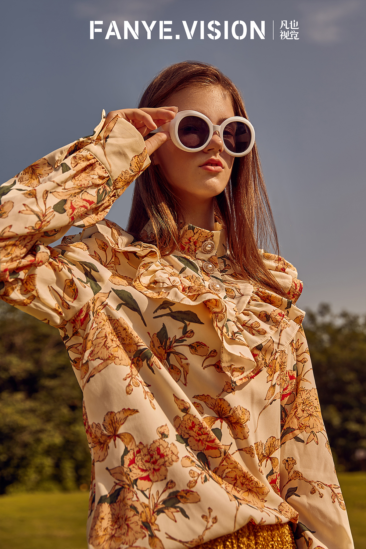 成都服装拍摄｜印花长裙上衣外模时装拍摄｜女装春秋季（图ZMzUwMDM3NzQ0） - 产品摄影 - 站酷设计师凡也视觉原创素材 - 站酷ZCOOL