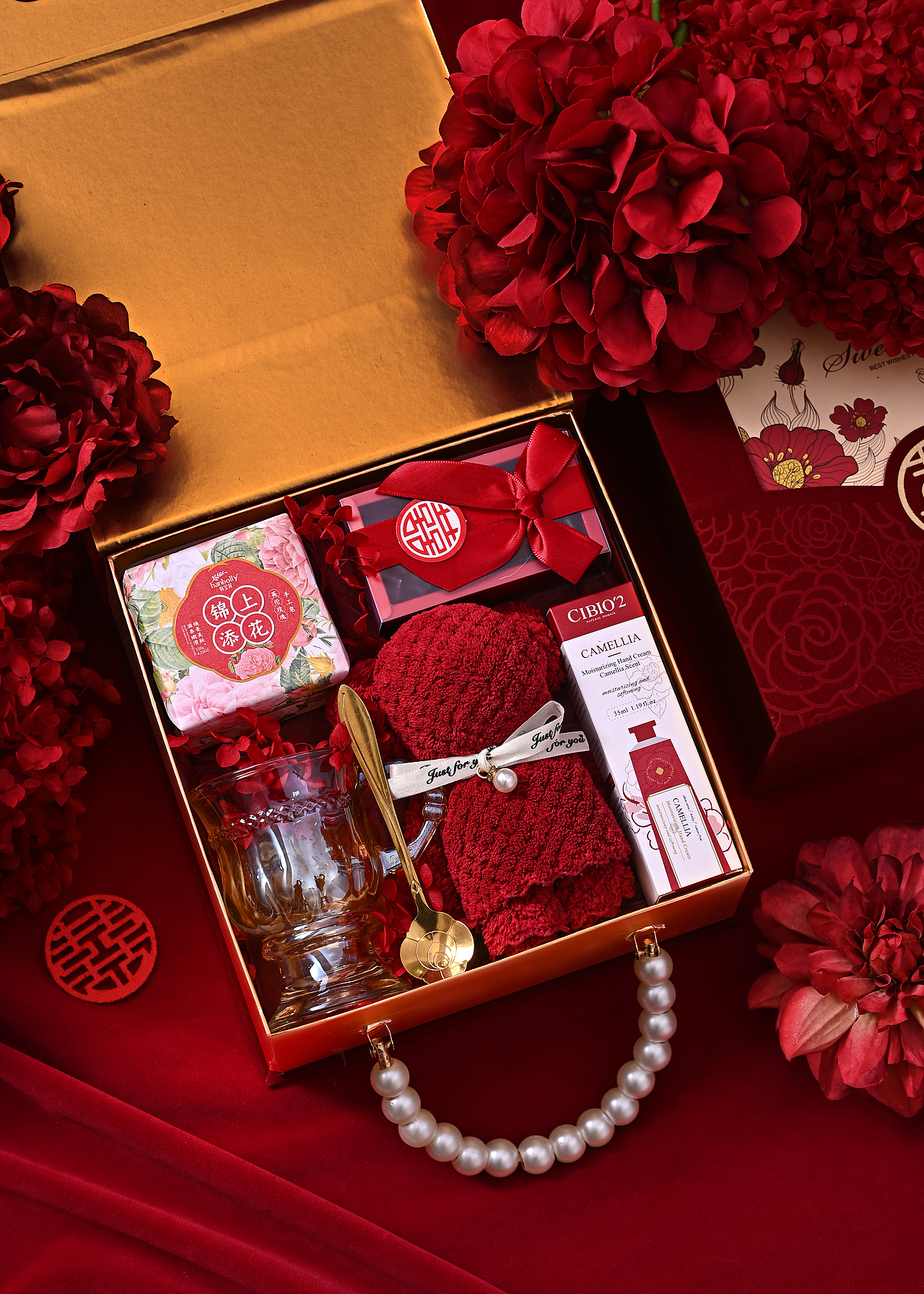 红色化妆盒伴手礼 静物拍摄