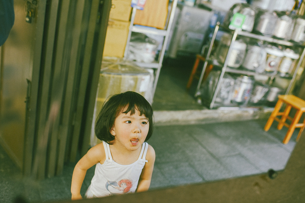 夏天、樹影、蟬鳴、冰糕、音樂、好心情（图ZMzcwNjc2NjQ4） - 人像摄影 - 站酷设计师刘豌豆豆豆小姐原创素材 - 站酷ZCOOL