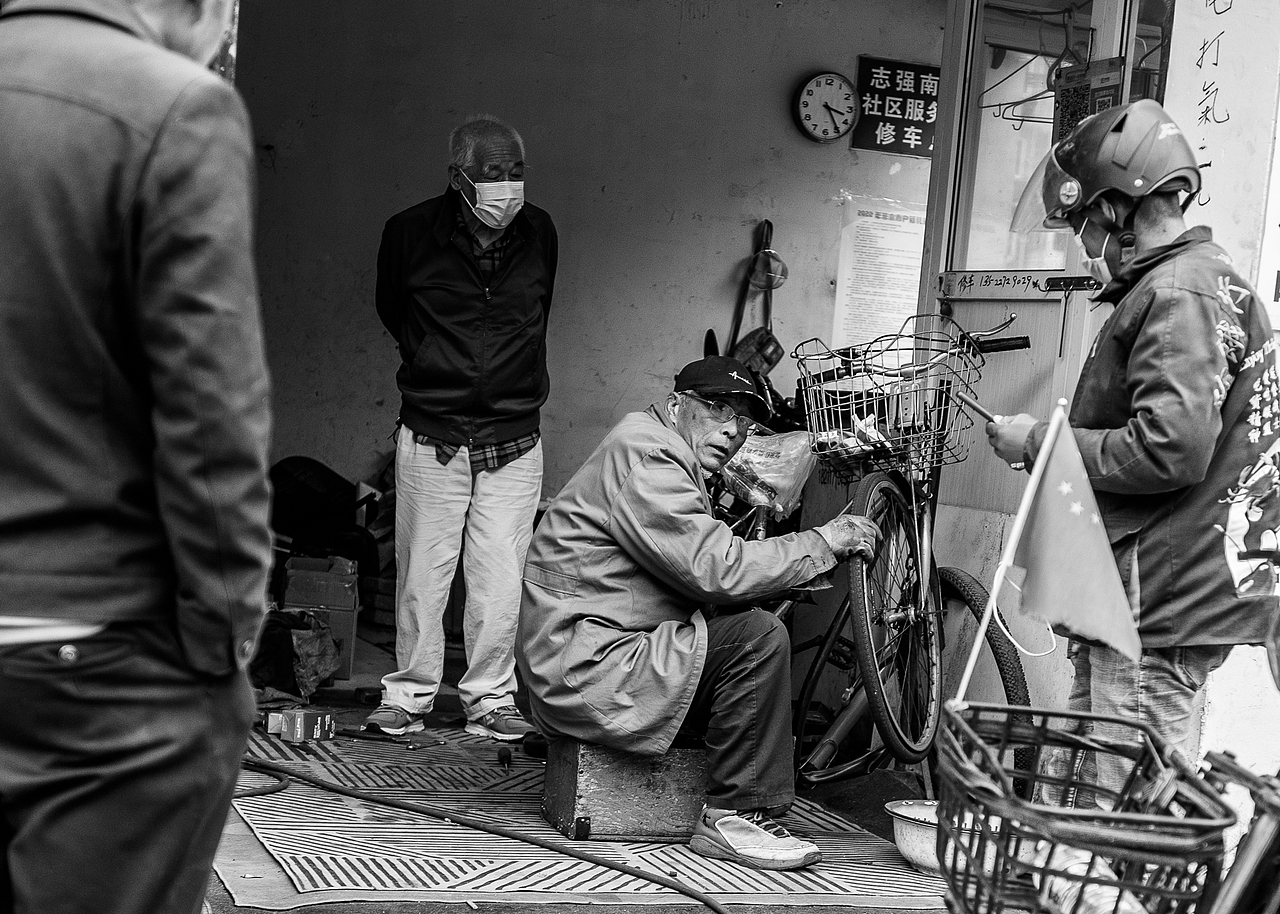 街头摄影 | 生活中有趣的瞬间（图ZMzAwNzAxMzYw） - 人文/纪实摄影 - 站酷设计师可能是罐头原创素材 - 站酷ZCOOL