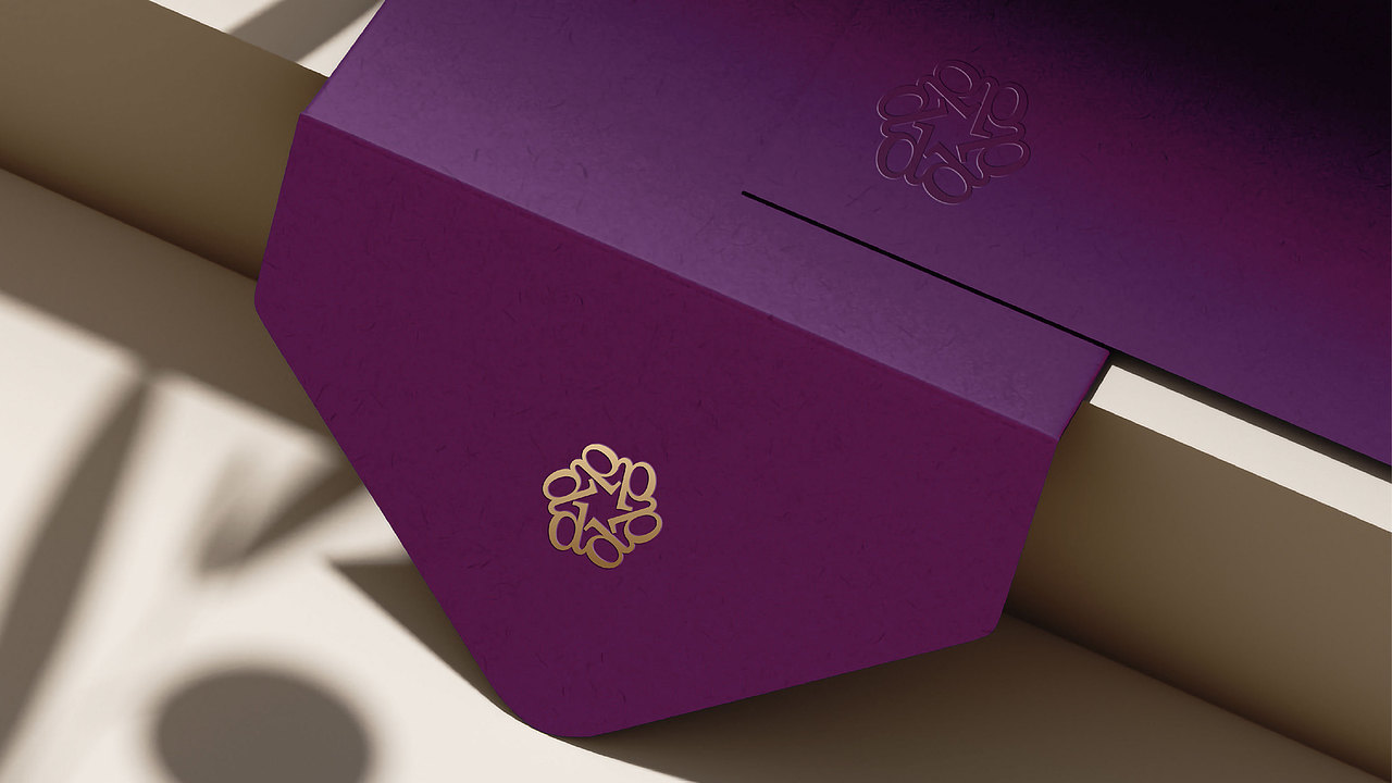 珠宝品牌logo设计丨柔美外表下的炽热力量