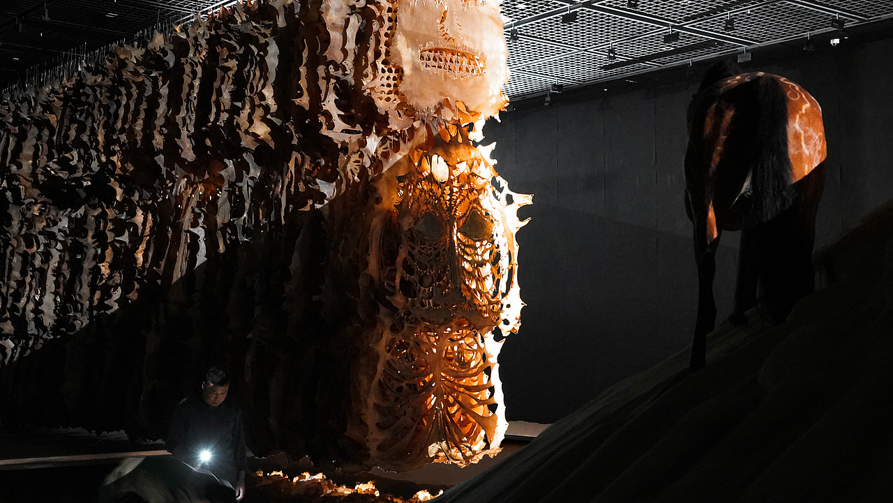 邬建安个展“是海，是沙丘” 展览空间设计（图ZMzQ2MjExMDQw） - 展陈设计 - 站酷设计师PILLS工作室原创素材 - 站酷ZCOOL