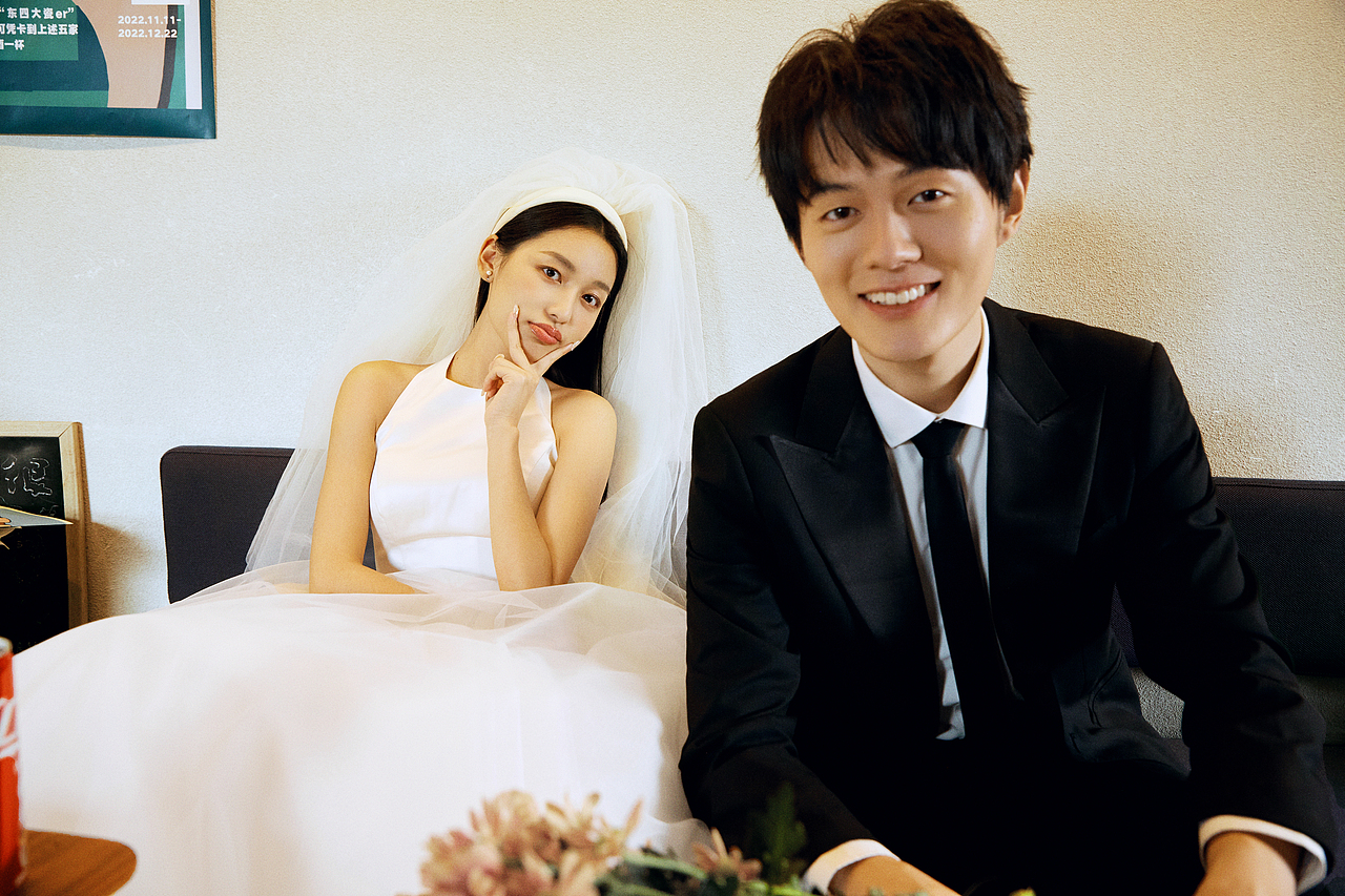 英剧《去他X的世界》同款婚纱照推荐，原则上我不跳舞（图ZMzM2NDM4Nzcy） - 婚礼摄影 - 站酷设计师遇见YUJIAN原创素材 - 站酷ZCOOL