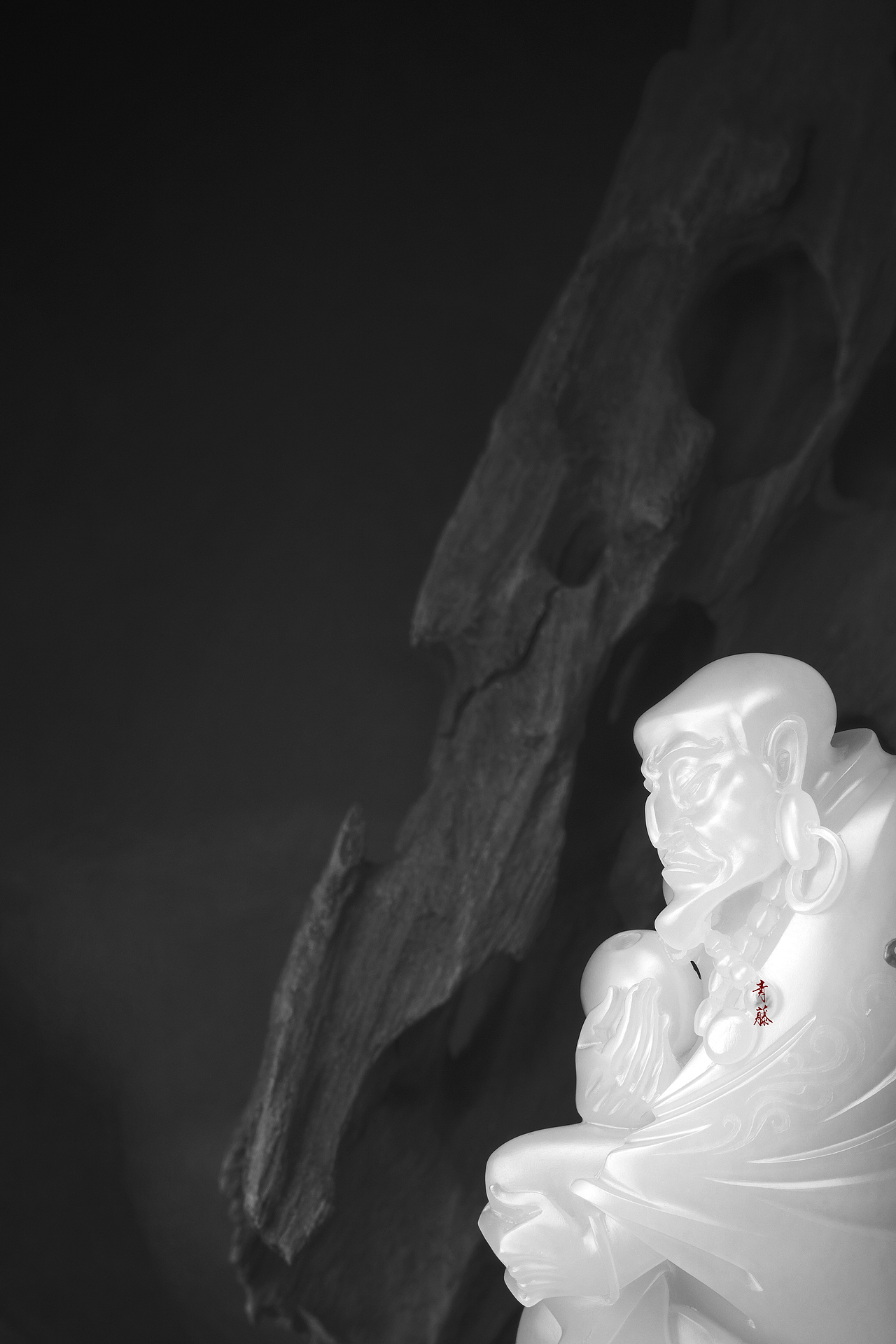 《万般无奈还是万般自在》玉雕艺术品摄影（图ZMjk2OTM1OTA4） - 产品摄影 - 站酷设计师远征有多远原创素材 - 站酷ZCOOL