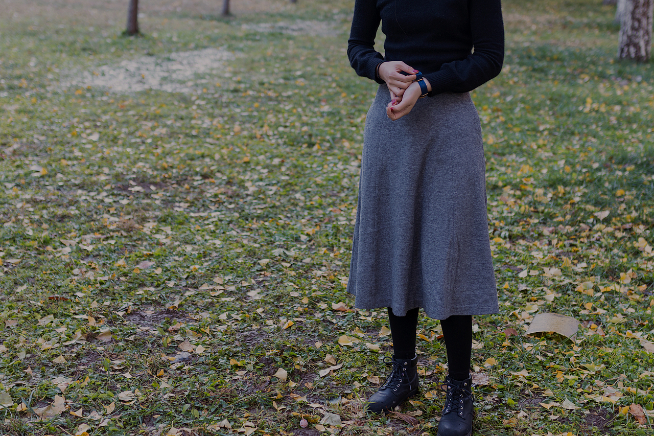 日落草坪（图ZMzAzMzMxMjM2） - 人像摄影 - 站酷设计师甜甜砒霜逃犯原创素材 - 站酷ZCOOL