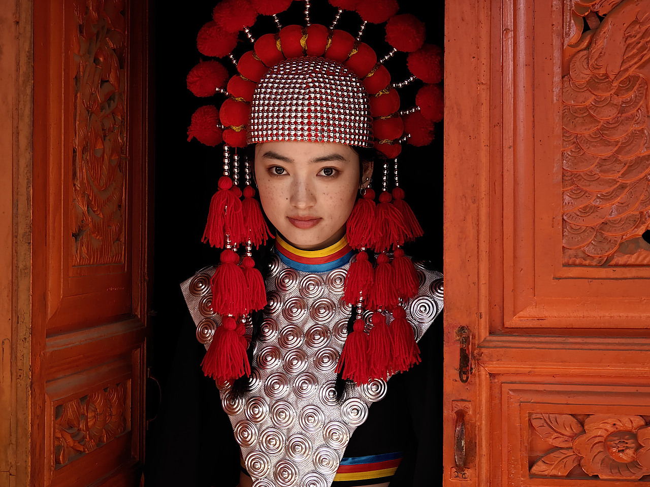 民族华服拍摄～手机样片（图ZMzM1NjcxMDM2） - 人像摄影 - 站酷设计师海和蓝原创素材 - 站酷ZCOOL